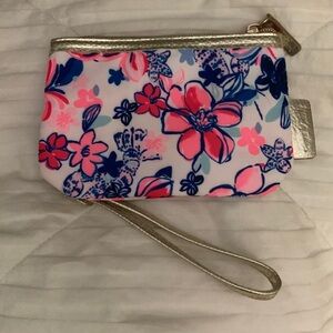 Lilly Pulitzer wristlet, change purse, and fits some phones! NWOT